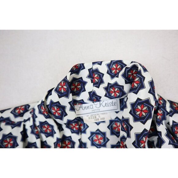 VINTAGE WHITE BLUE RED PRINT SHORT SLEEVE SILKY TEXTURED BLOUSE - ANNA KRISTE 6P - Picture 5 of 9
